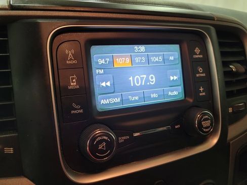 Used 2018 RAM 1500 ST w/ SXT Appearance Group image 32