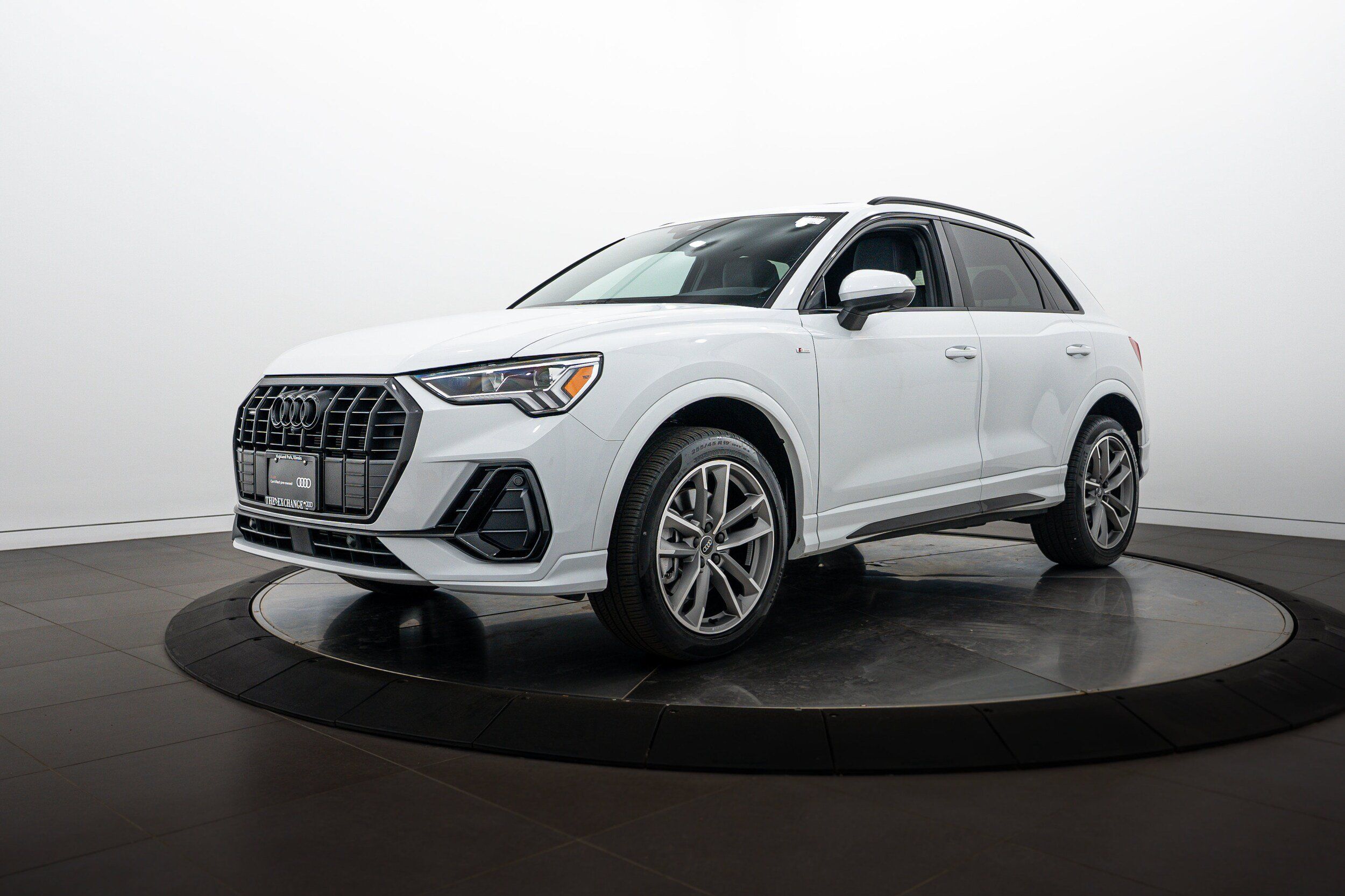 Certified 2023 Audi Q3 2.0T Premium Plus w/ Premium Plus Package AWD/4WD image 6