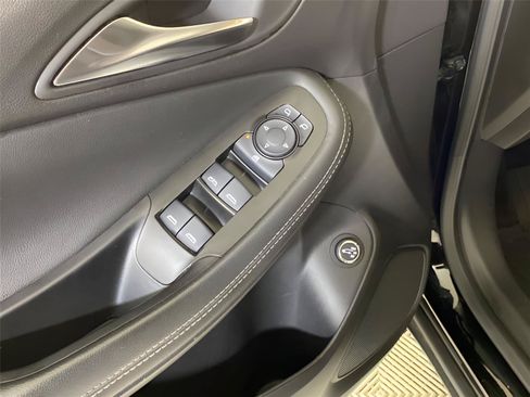 Used 2024 Buick Encore GX Preferred w/ Comfort Package FWD image 7