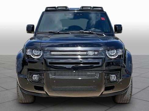 Used 2022 Land Rover Defender 110 X-Dynamic SE AWD/4WD image 4