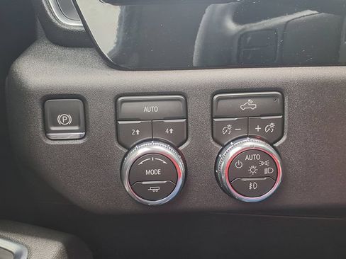 Used 2026 GMC Sierra 1500 Elevation w/ Elevation Select Package AWD/4WD image 25