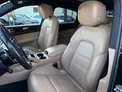 Used 2022 Porsche Cayenne S AWD/4WD image 13