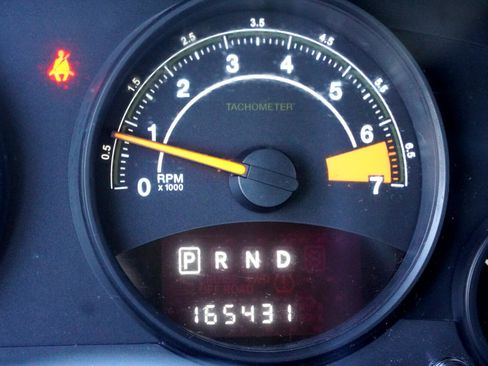 Used 2015 Jeep Compass Sport image 19