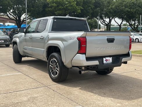 Used 2024 Toyota Tacoma TRD Sport RWD image 7
