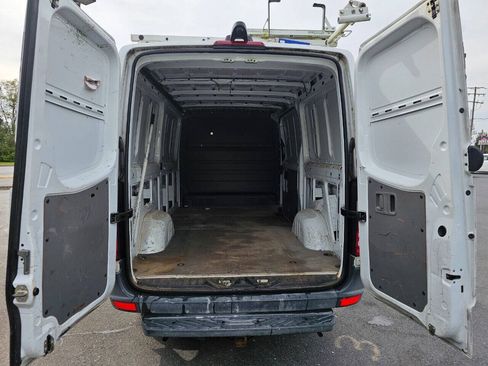 Used 2014 Mercedes-Benz Sprinter 2500 image 18