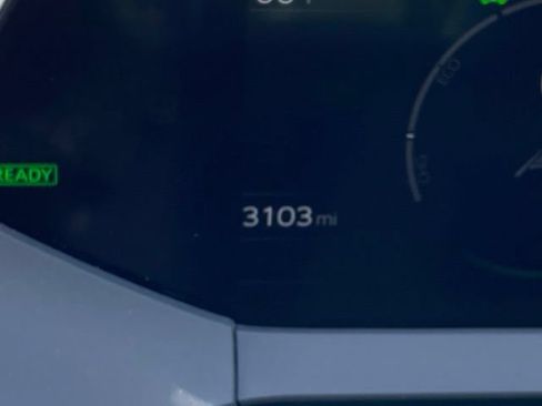 Certified 2025 Toyota Prius XLE AWD/4WD image 31