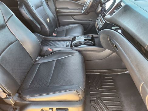 Used 2019 Honda Passport Touring image 18