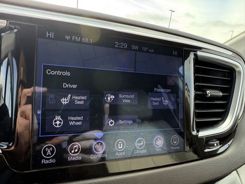 Used 2017 Chrysler Pacifica Touring-L Plus w/ Advanced Safetytec Group image 20