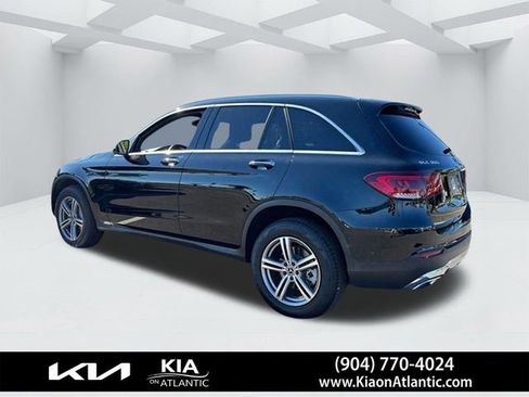 Used 2022 Mercedes-Benz GLC 300 w/ Premium Package Lite image 4