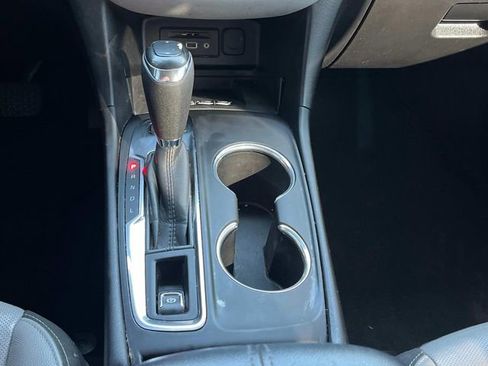 Used 2020 Chevrolet Equinox Premier AWD/4WD image 37