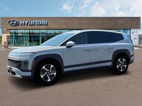 New 2026 Hyundai Ioniq 9 SE AWD/4WD image 2