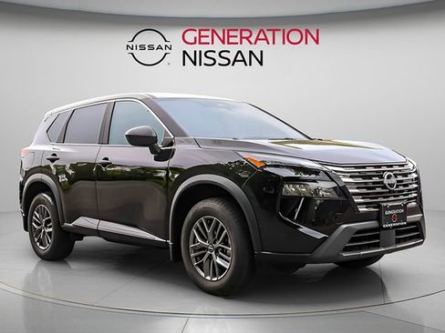 Certified 2025 Nissan Rogue S AWD/4WD image 1