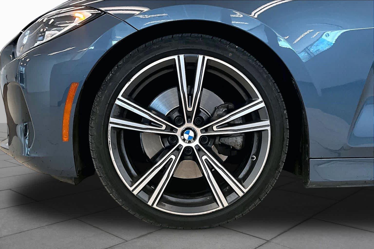 Used 2024 BMW 430i Coupe w/ Convenience Package RWD image 9