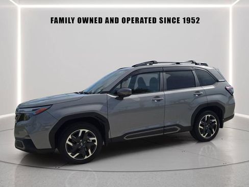 Used 2025 Subaru Forester Limited w/ Popular Package #1 AWD/4WD image 1