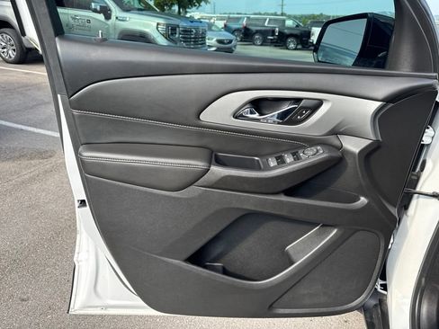 Used 2020 Chevrolet Traverse LS FWD image 10