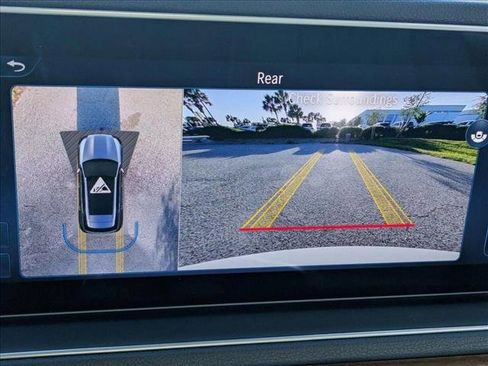 Used 2024 Mercedes-Benz GLE 450e 4MATIC image 10