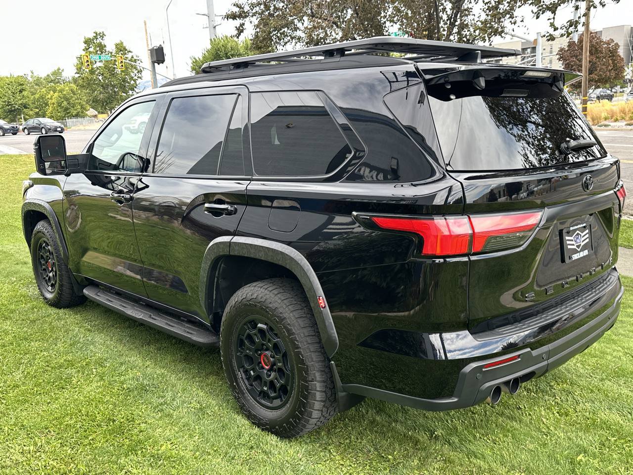 Used 2025 Toyota Sequoia TRD Pro AWD/4WD image 9
