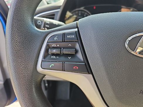 Used 2017 Hyundai Elantra SE FWD image 20