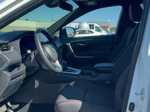 Used 2022 Toyota RAV4 SE w/ Weather & Moonroof Package AWD/4WD image 16