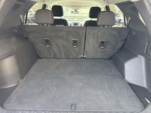 Used 2022 Chevrolet Equinox LT FWD image 23
