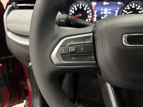 Certified 2025 Jeep Compass Latitude w/ Sun & Sound Group AWD/4WD image 21