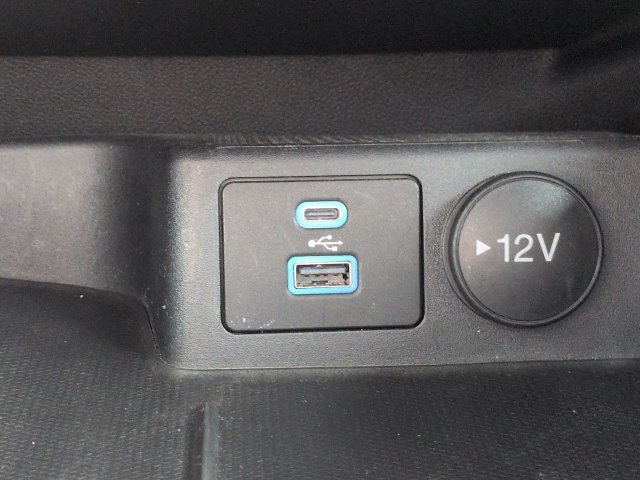 Certified 2022 Ford Escape SE w/ SE Sport Appearance Package FWD image 23