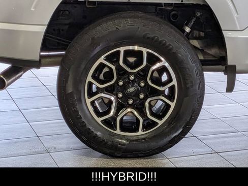 Used 2022 Ford F150 XLT w/ Equipment Group 302A High image 13