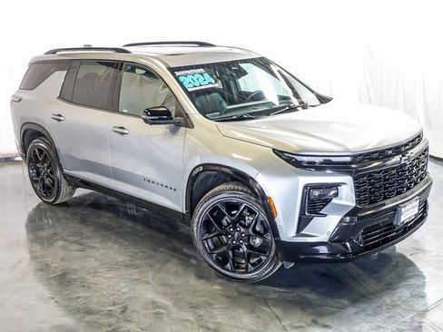 Certified 2024 Chevrolet Traverse RS image 6