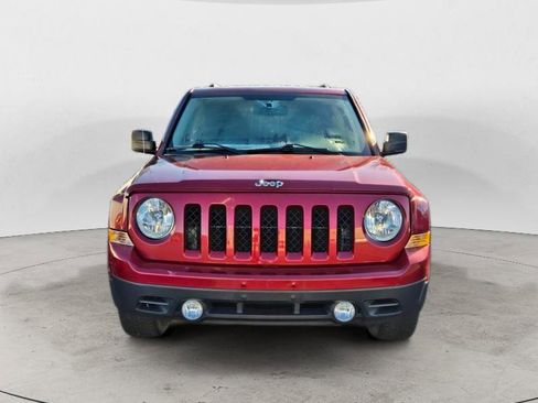 Used 2017 Jeep Patriot Latitude image 3