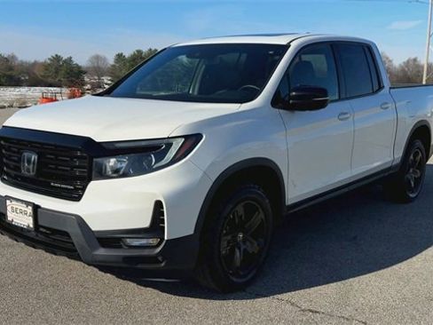 Used 2023 Honda Ridgeline Black Edition image 4