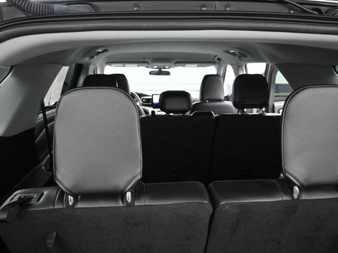 Used 2023 Ford Explorer XLT w/ Equipment Group 202A image 22