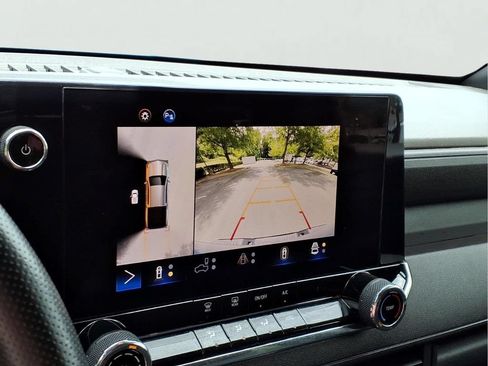 Certified 2023 Chevrolet Colorado Trail Boss w/ LPO, Dark Essentials Package AWD/4WD image 5