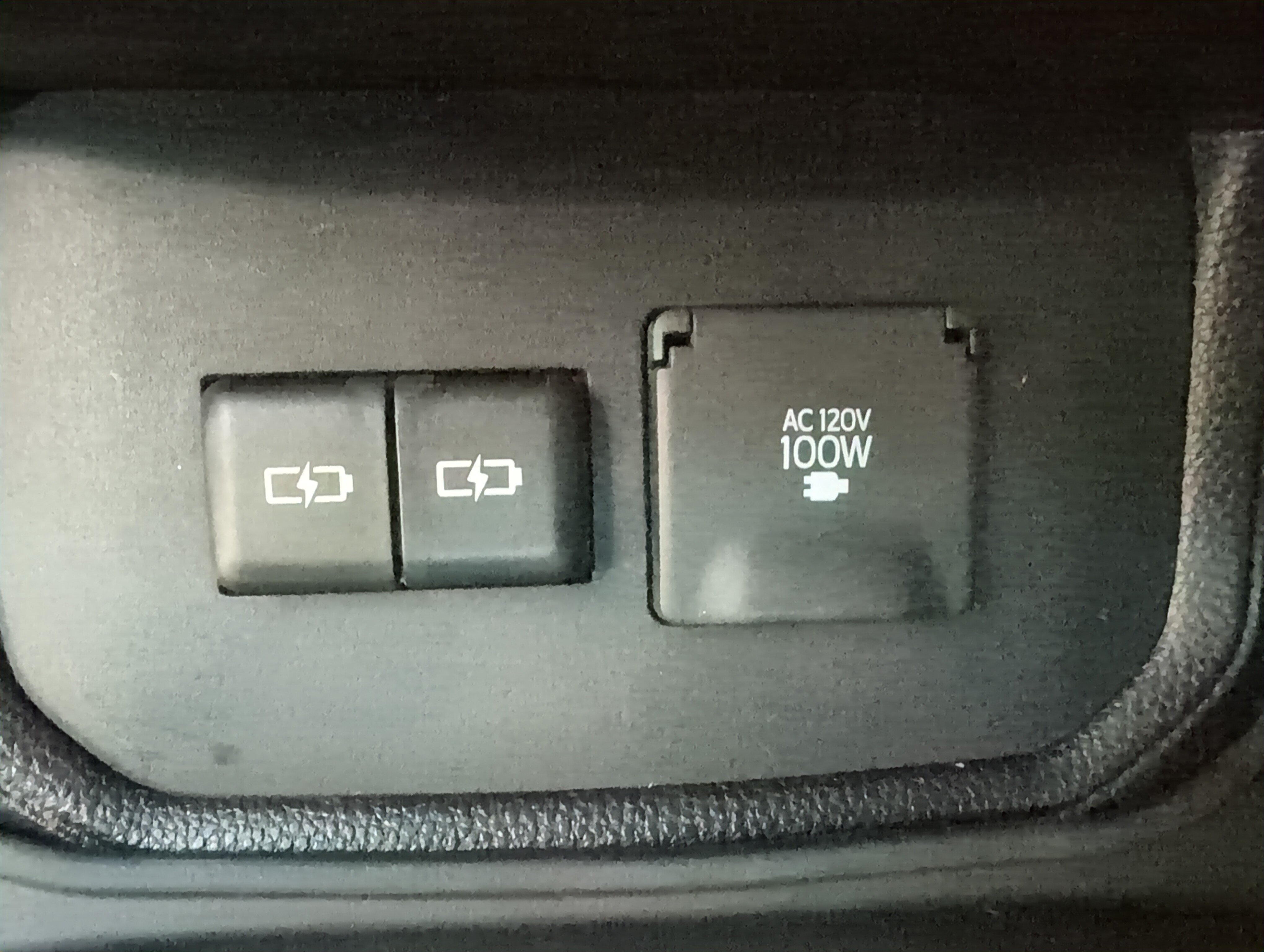 Used 2023 Toyota Highlander Platinum FWD image 37