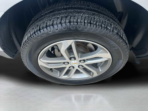 Used 2016 Chevrolet Equinox LTZ w/ Enhanced Convenience Package image 38