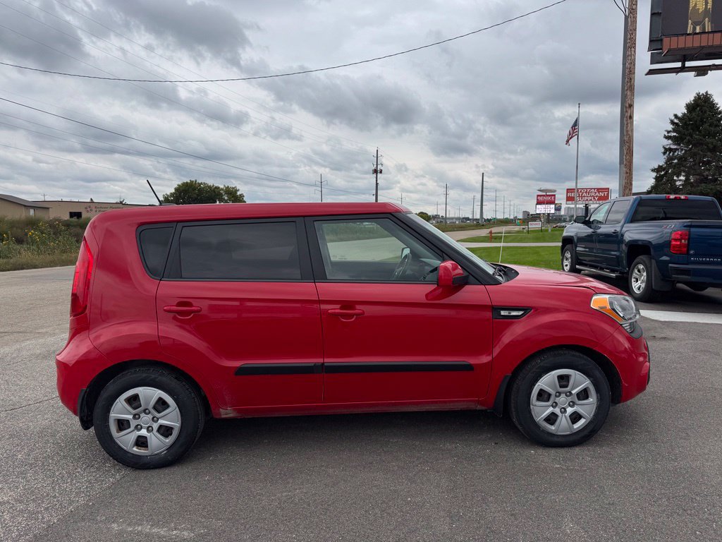 Used 2013 Kia Soul FWD image 30