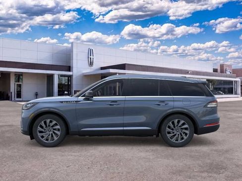 New 2026 Lincoln Aviator 2WD image 3
