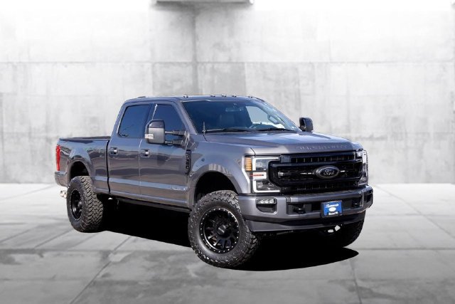 Used 2022 Ford F350 Lariat w/ Black Appearance Package AWD/4WD image 2