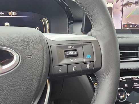 New 2026 INFINITI QX60 Luxe image 32