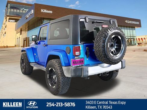 Used 2015 Jeep Wrangler Sahara w/ Connectivity Group image 5