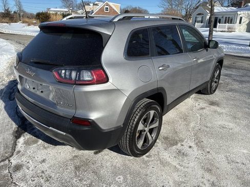 Used 2019 Jeep Cherokee Limited image 11