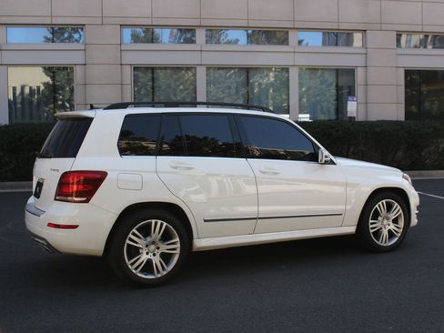 Used 2015 Mercedes-Benz GLK 350 4MATIC w/ Premium 1 Package image 7