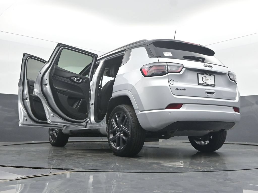 Used 2025 Jeep Compass Limited w/ Driver Assist Group I AWD/4WD image 61