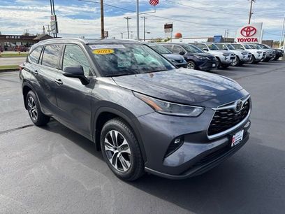 Used 2021 Toyota Highlander XLE