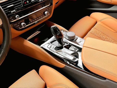 Used 2023 BMW 530i 530i w/ M Sport Package image 17