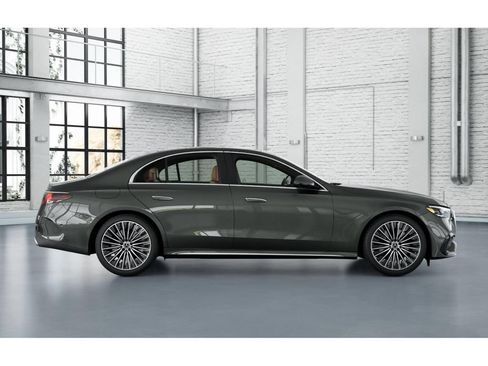 New 2026 Mercedes-Benz E 450 4MATIC Sedan image 16