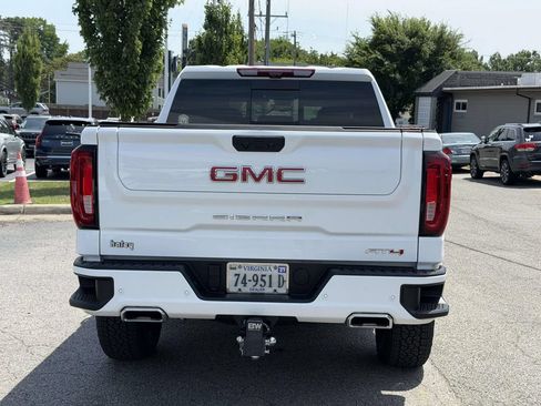 Used 2025 GMC Sierra 1500 AT4 w/ AT4 Premium Package AWD/4WD image 19