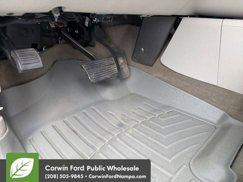 Used 2014 GMC Sierra 2500 SLT w/ SLT Convenience Package image 27