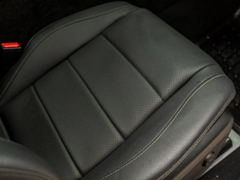 Used 2025 Mercedes-Benz GLE 450 GLE 450 image 40