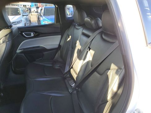 Used 2025 Jeep Compass Limited image 31