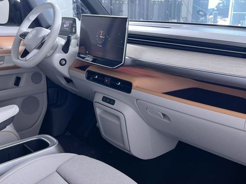 New 2025 Volkswagen ID. Buzz 1st Edition image 33